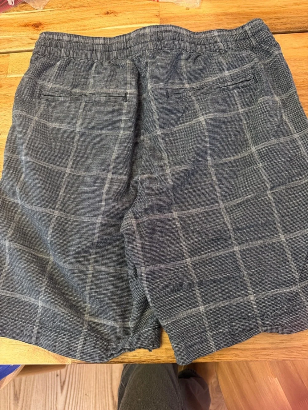 Banana Republic Men’s Shorts Medium Navy Gray Plaid